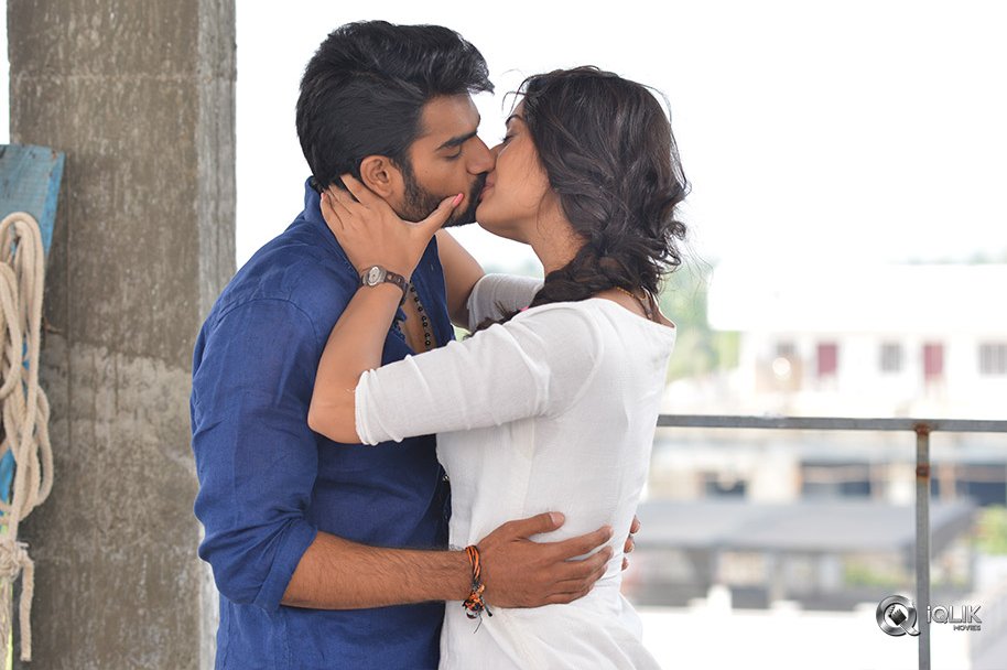 RX-100-Movie-Liplock-Stills